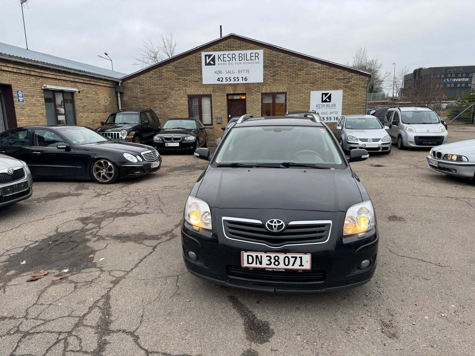Toyota Avensis 2,4 Executive stc. aut.
