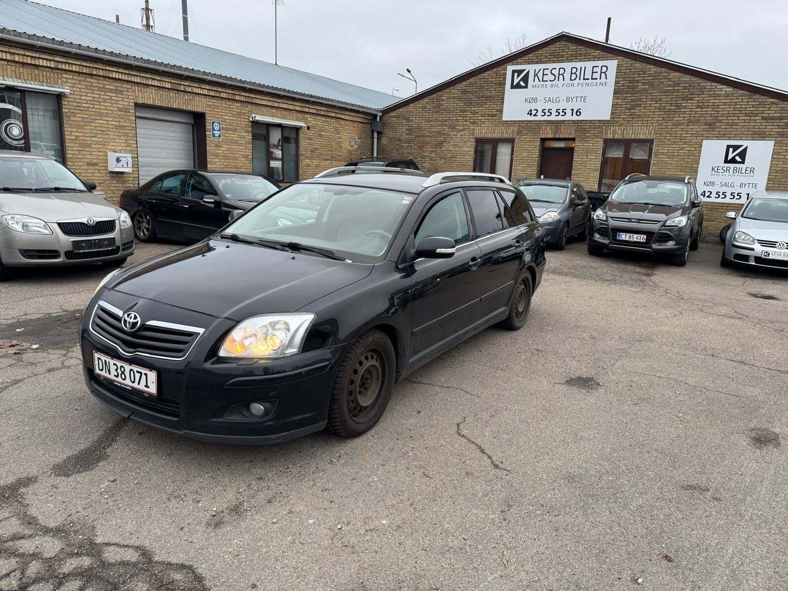 Toyota Avensis 2,4 Executive stc. aut.