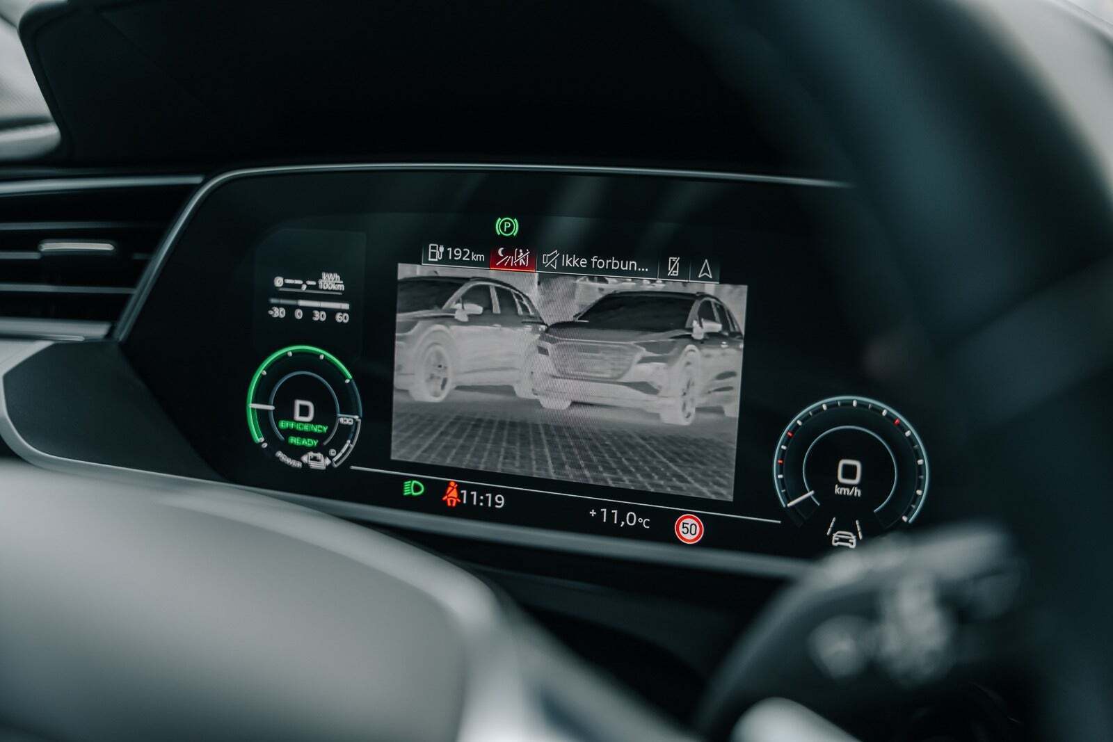 Blå Audi e-tron fra 2022