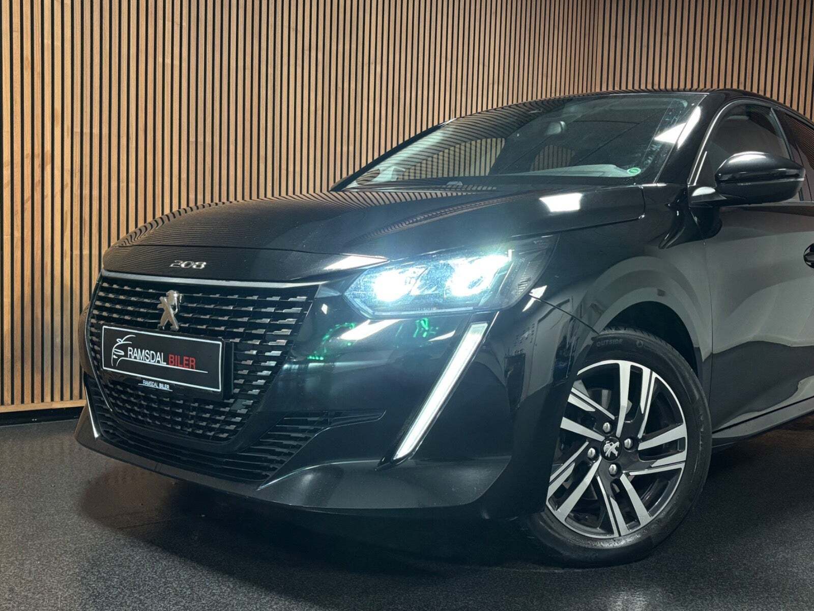 Peugeot 208 1,2 PureTech 100 Allure