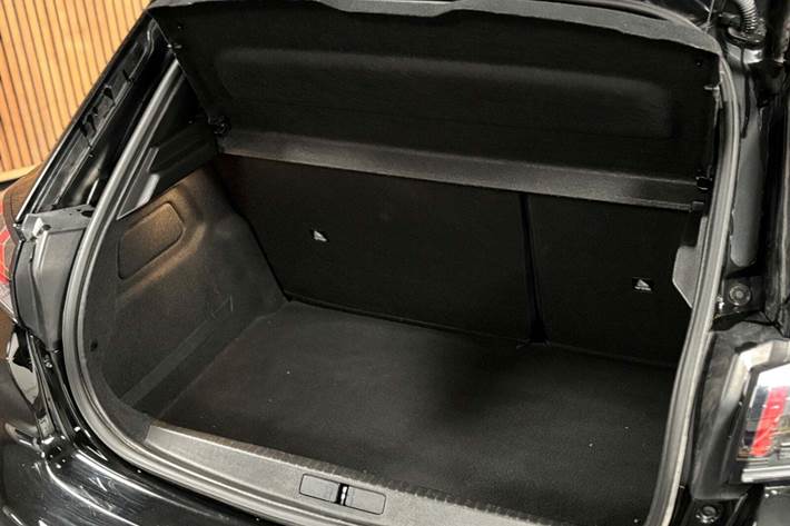 Sort Peugeot 208 fra 2020