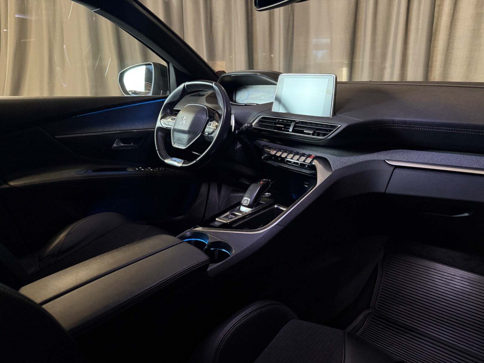 Sort Peugeot 3008 fra 2019