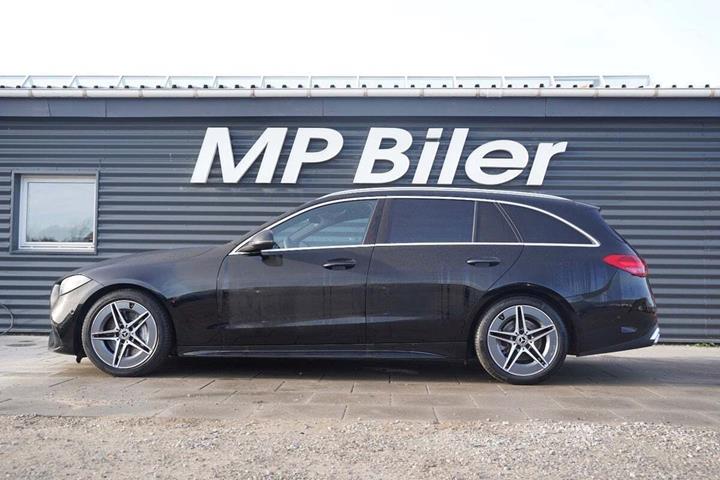 Sort Mercedes C220 d fra 2023