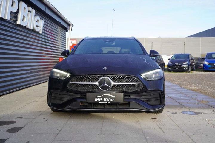 Sort Mercedes C220 d fra 2023