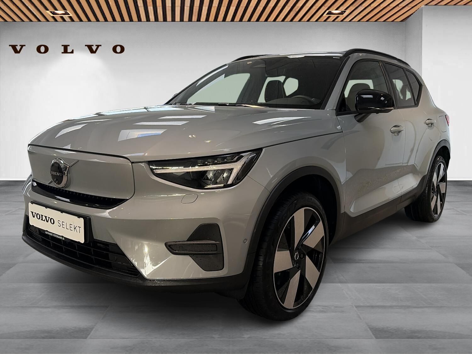 Volvo EX40 Extended Range Core