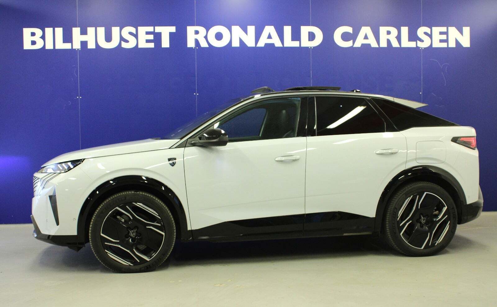 Peugeot e-3008 77 GT Pack