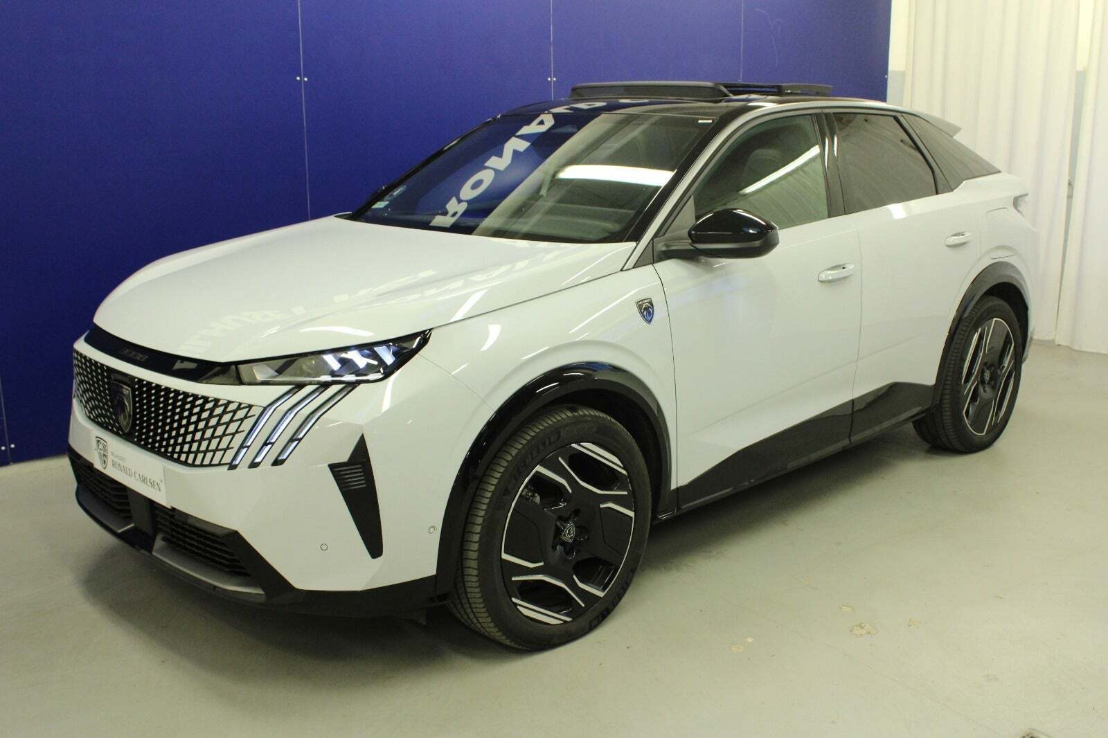 Peugeot e-3008 77 GT Pack