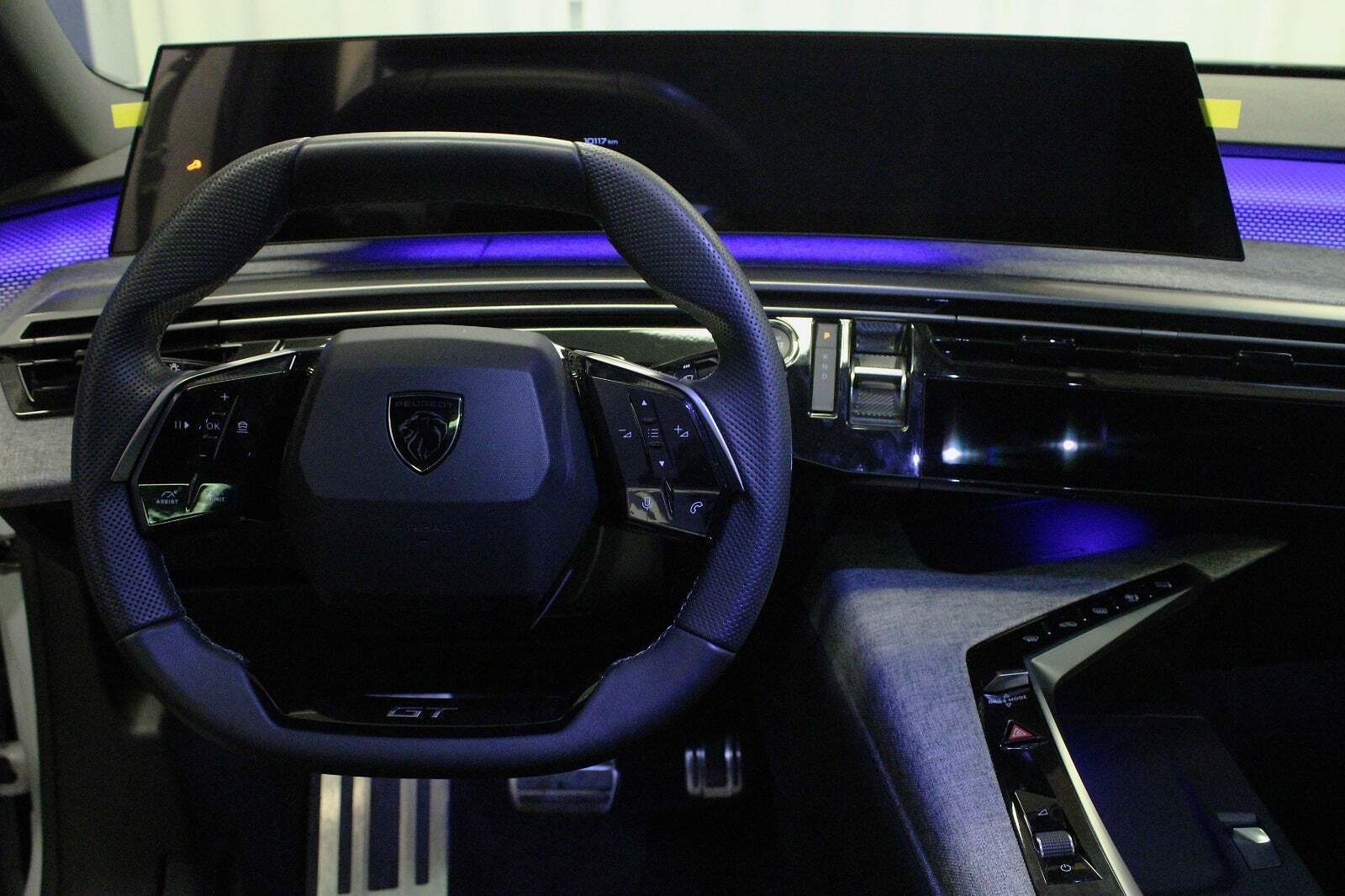 Peugeot e-3008 77 GT Pack