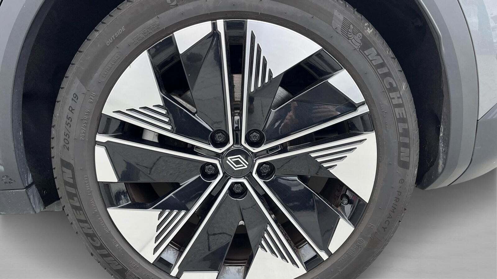 Grå Renault Scenic E-Tech fra 2024