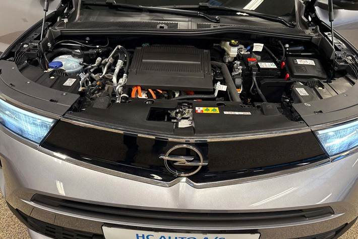 Sølv Opel Mokka-e fra 2024