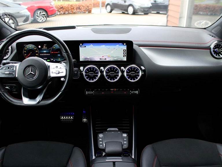 Mercedes EQA300 AMG Line 4Matic