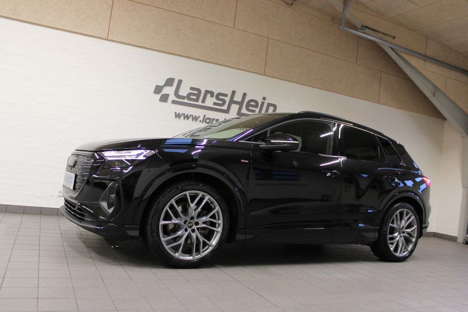 Audi Q4 e-tron 45 S-line