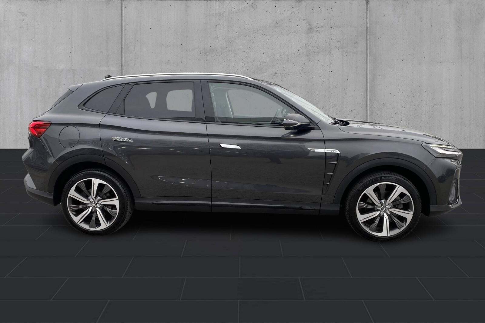 Grå MG Marvel R fra 2022