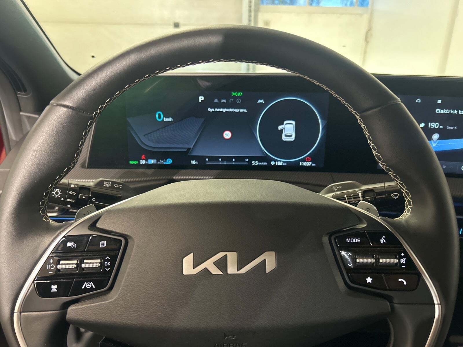 Grå Kia EV6 fra 2025