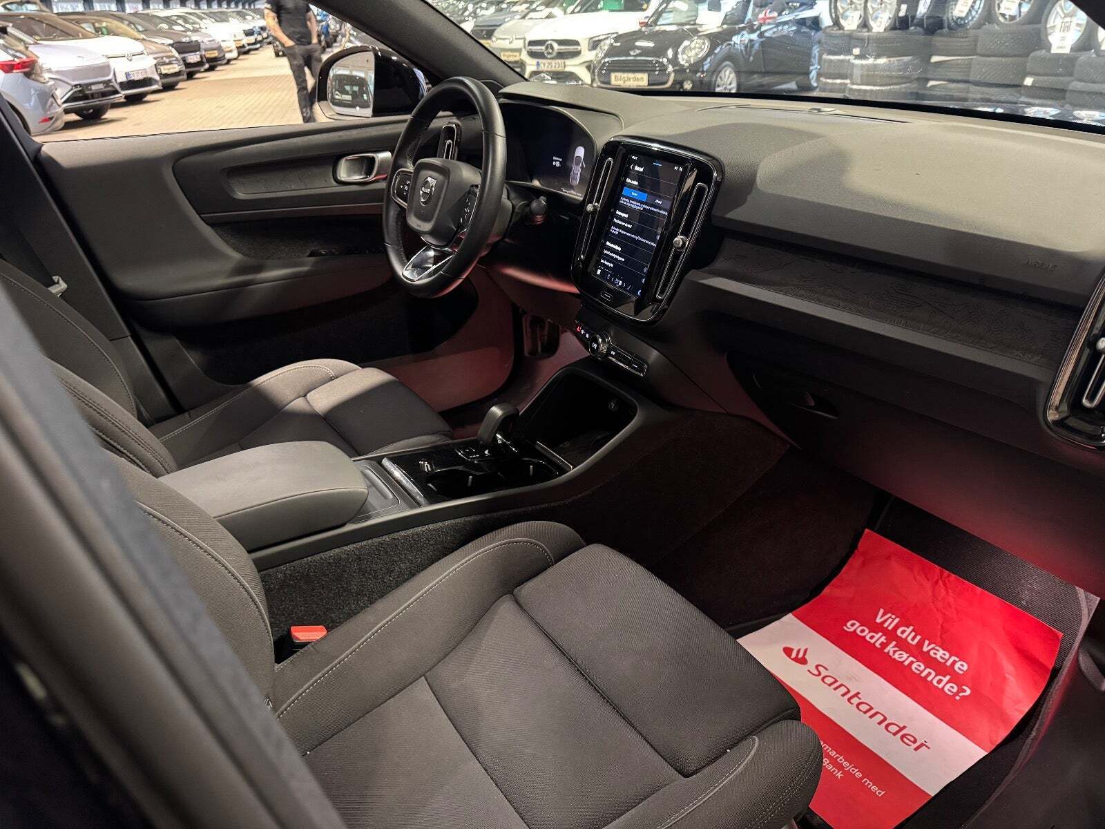 Sort Volvo C40 fra 2024