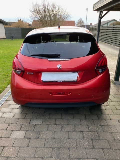 Peugeot 208 1,2 Allure Plus PureTech 82 5D
