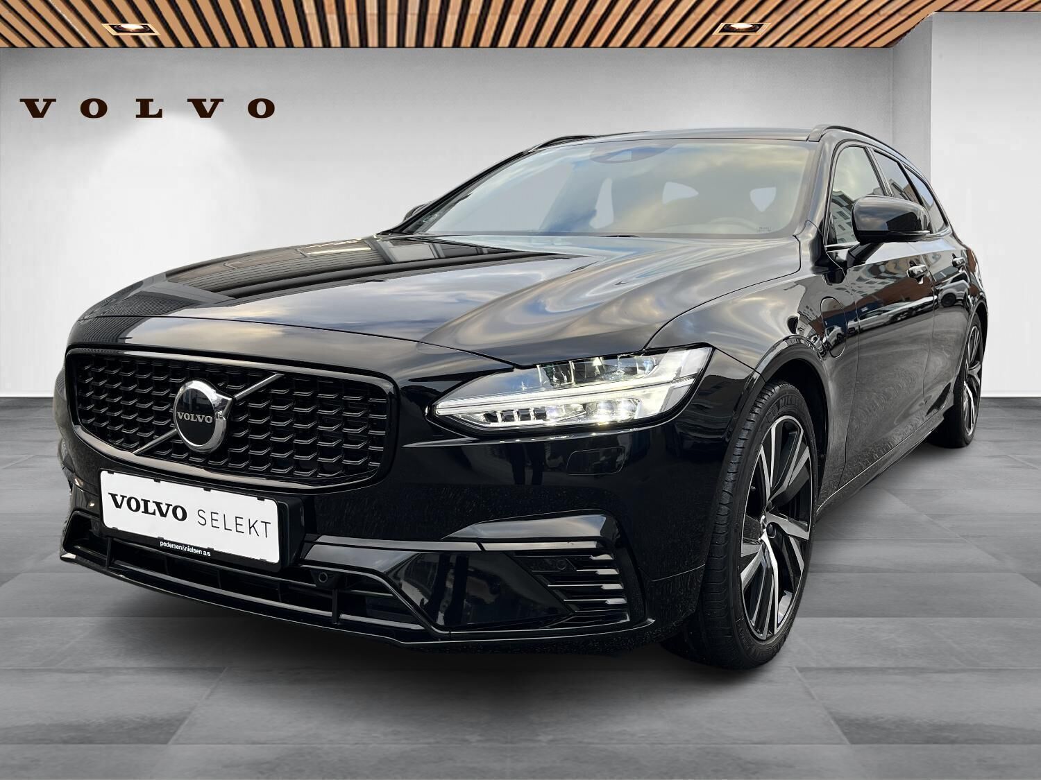 Volvo V90 2,0 T6 Recharge  Plugin-hybrid R-design AWD 340HK Stc 8g Aut.
