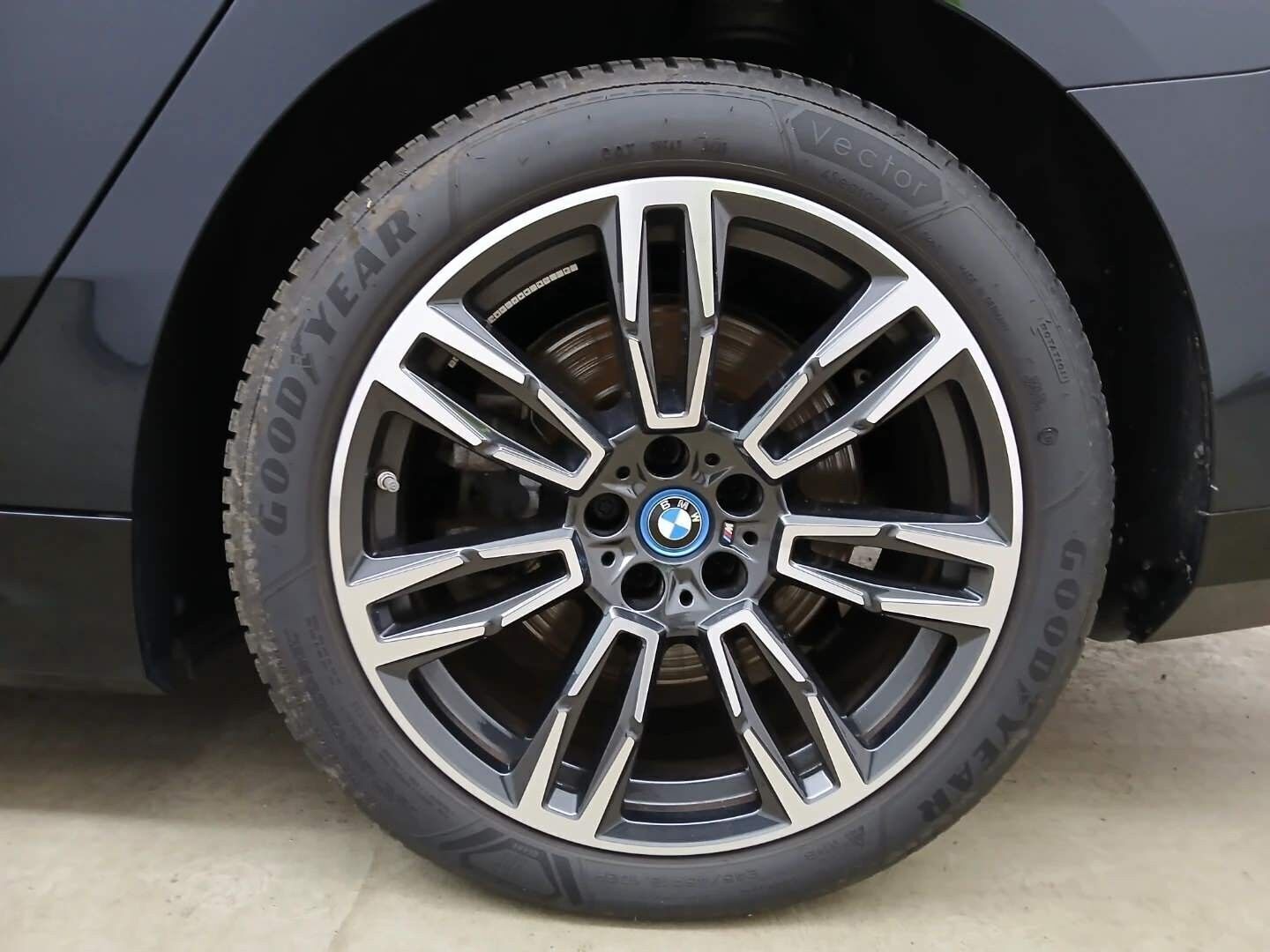 BMW i5 eDrive40 EL M-Sport 340HK Aut.