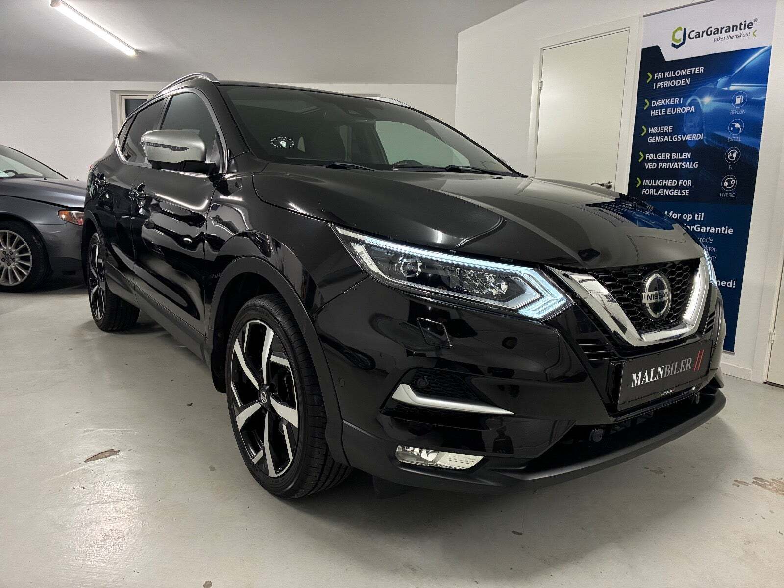 Sort Nissan Qashqai fra 2018