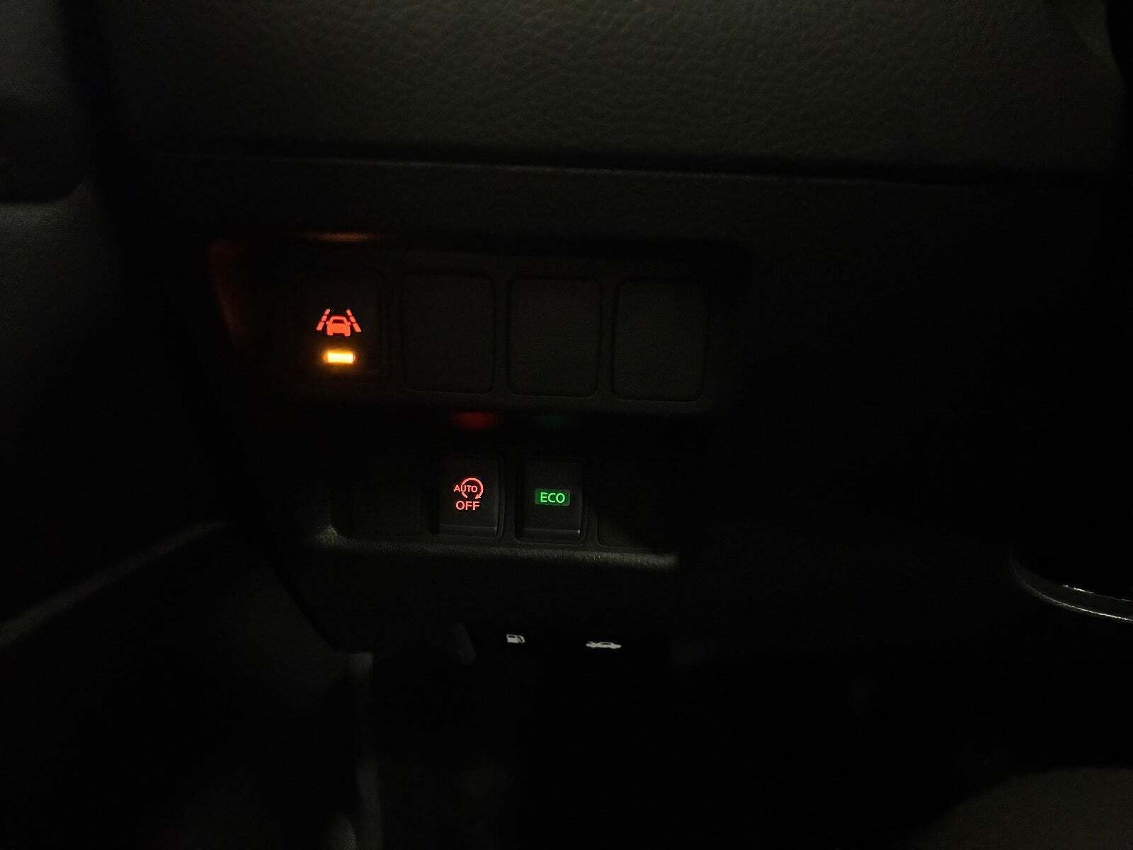 Sort Nissan Qashqai fra 2018