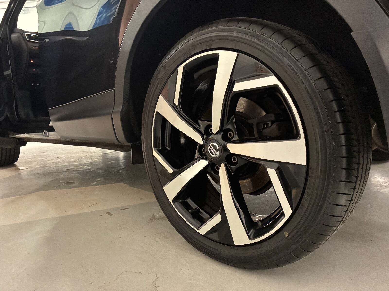 Sort Nissan Qashqai fra 2018