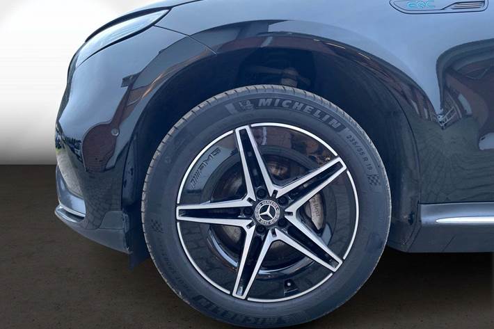 Sort Mercedes EQC400 fra 2022