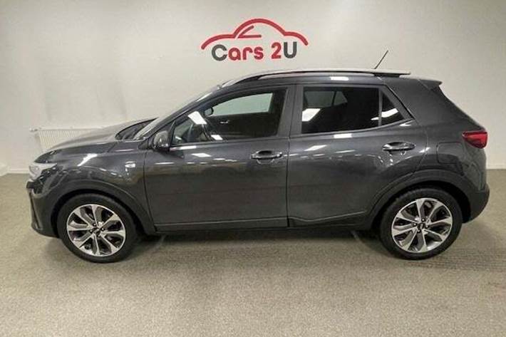 Grå Kia Stonic fra 2020