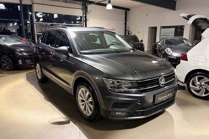 Grå VW Tiguan fra 2019