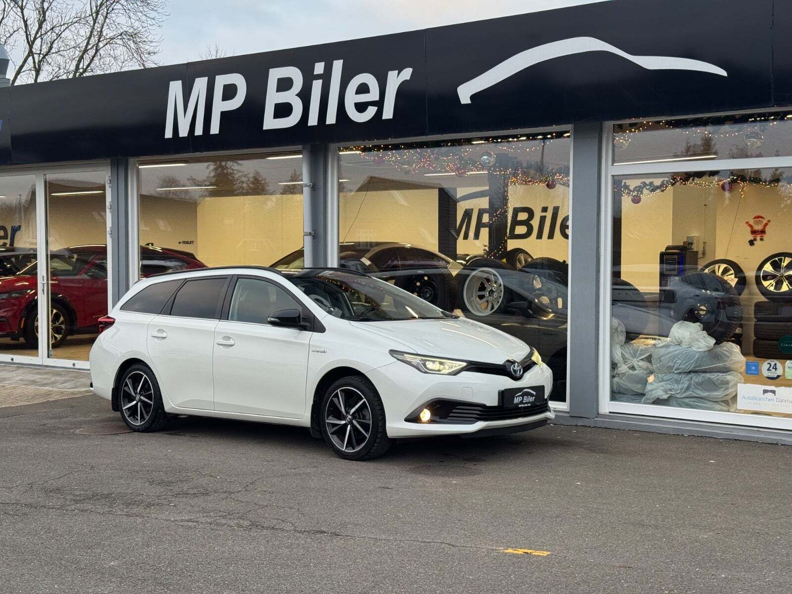 Toyota Auris 1,8 Hybrid H2 Style Touring Sports CVT