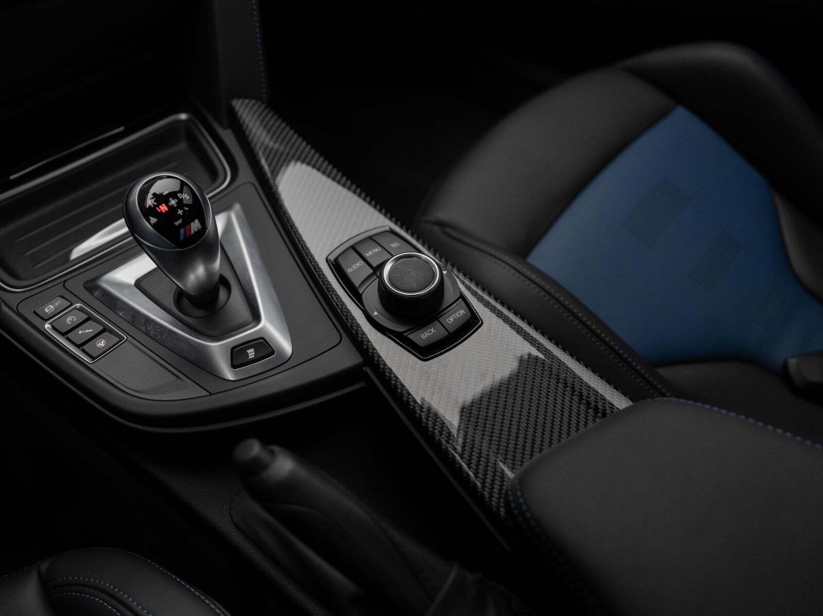 Grå BMW M3 fra 2017