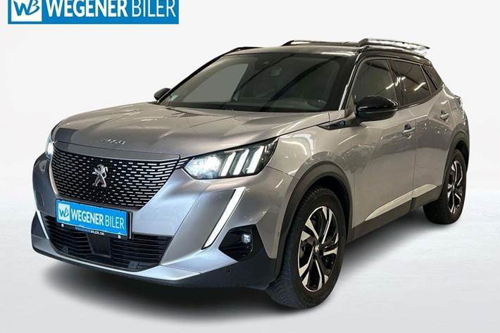 Sølv Peugeot e-2008 fra 2022 set udefra
