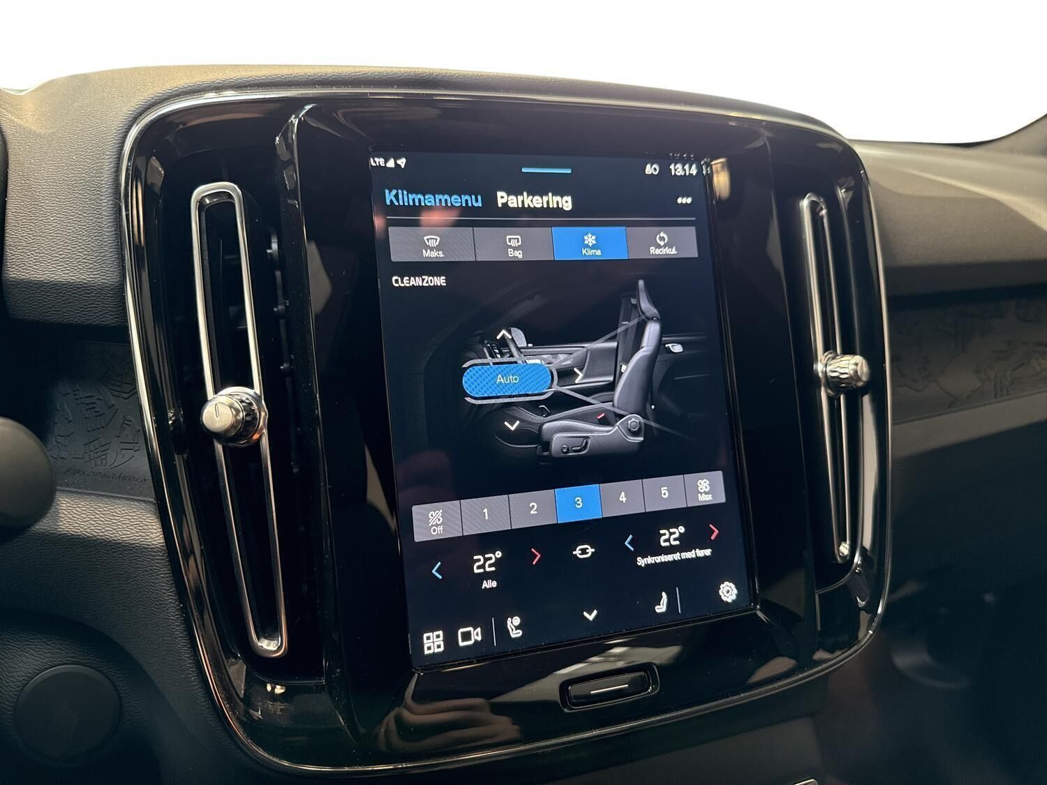 Blå Volvo EC40 fra 2025