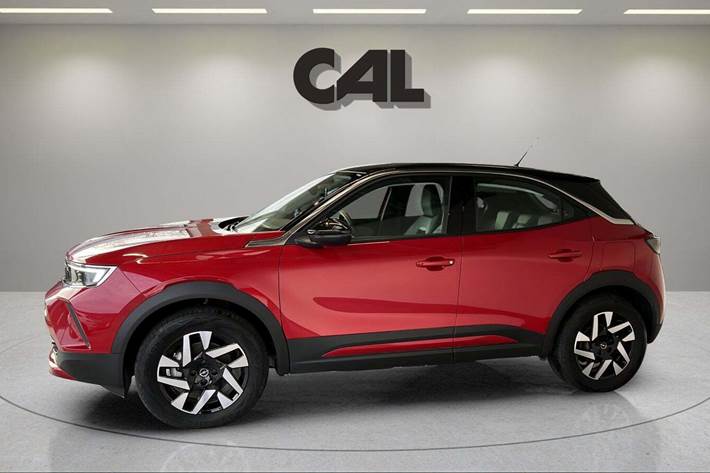Rød Opel Mokka-e fra 2023