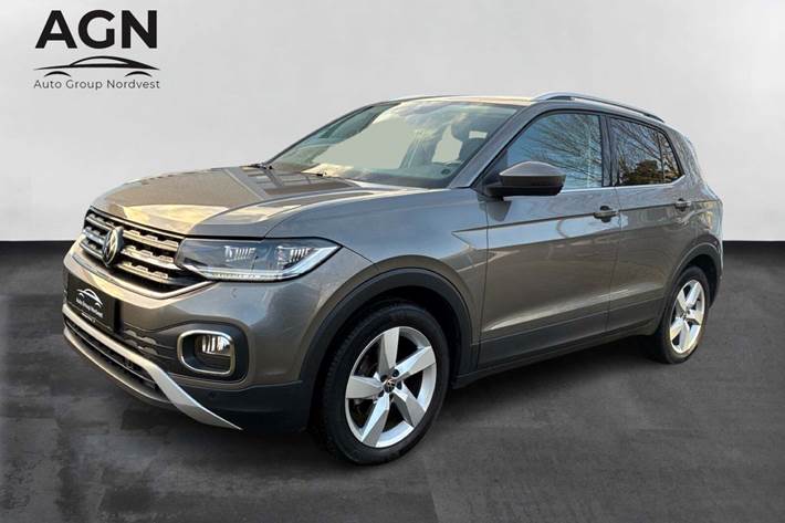 Grå VW T-Cross fra 2021 set udefra