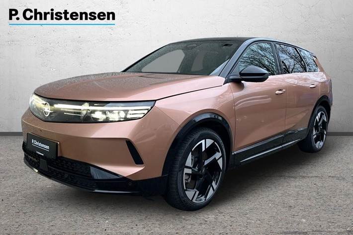 Kobber Opel Grandland-e fra 2025 set udefra