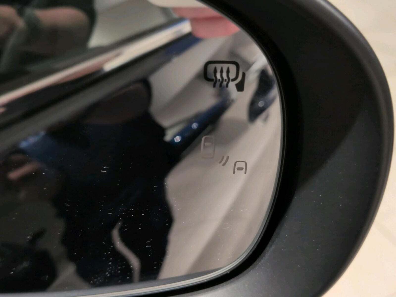 Beige Suzuki S-Cross fra 2022