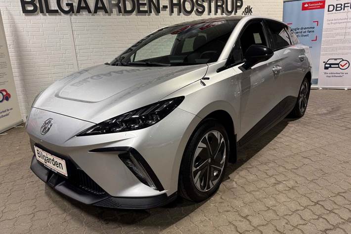 Sølv MG 4 fra 2022 set udefra