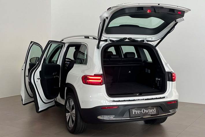 Hvid Mercedes EQB300 fra 2025