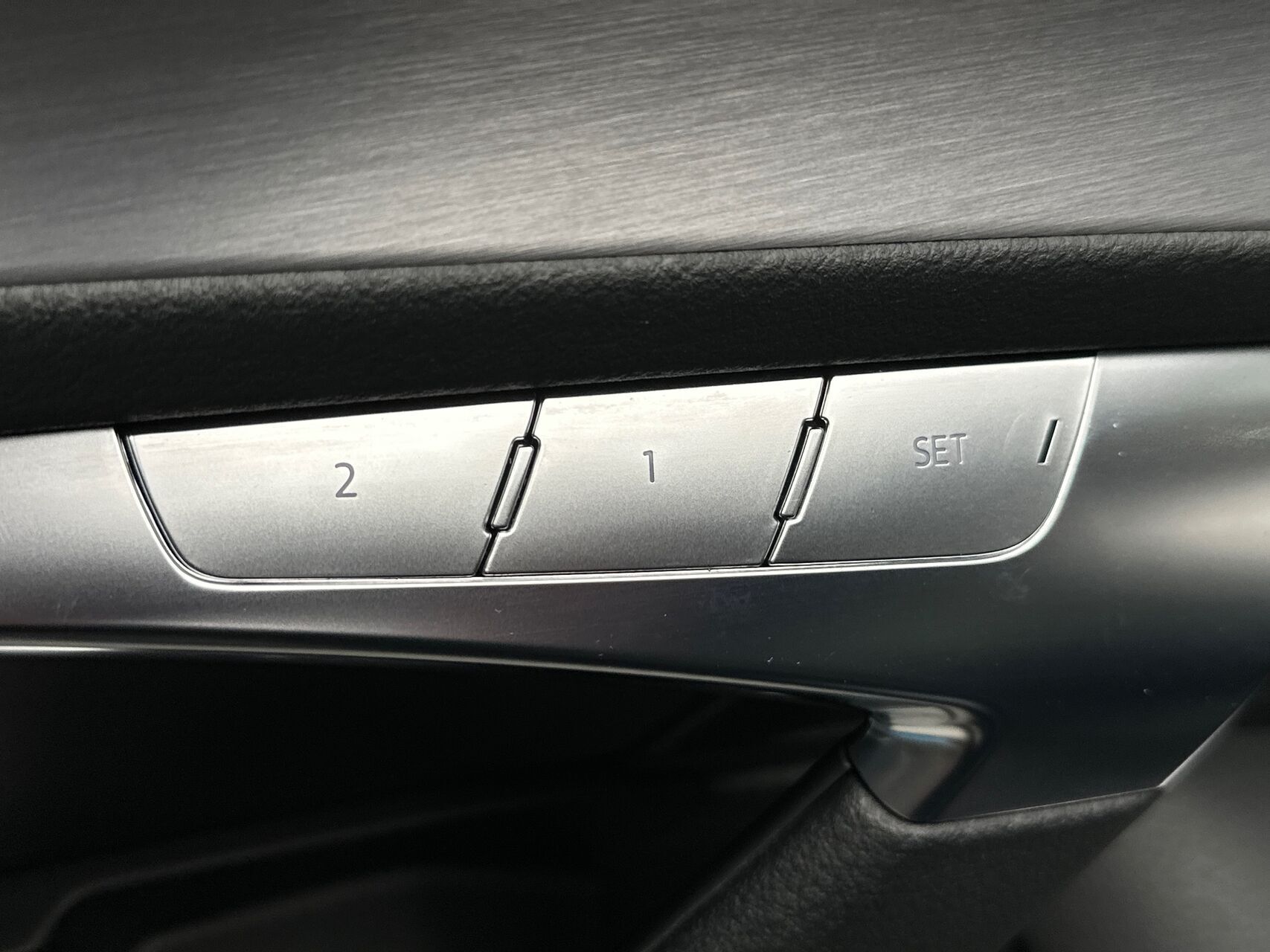 Blå Audi A6 fra 2020