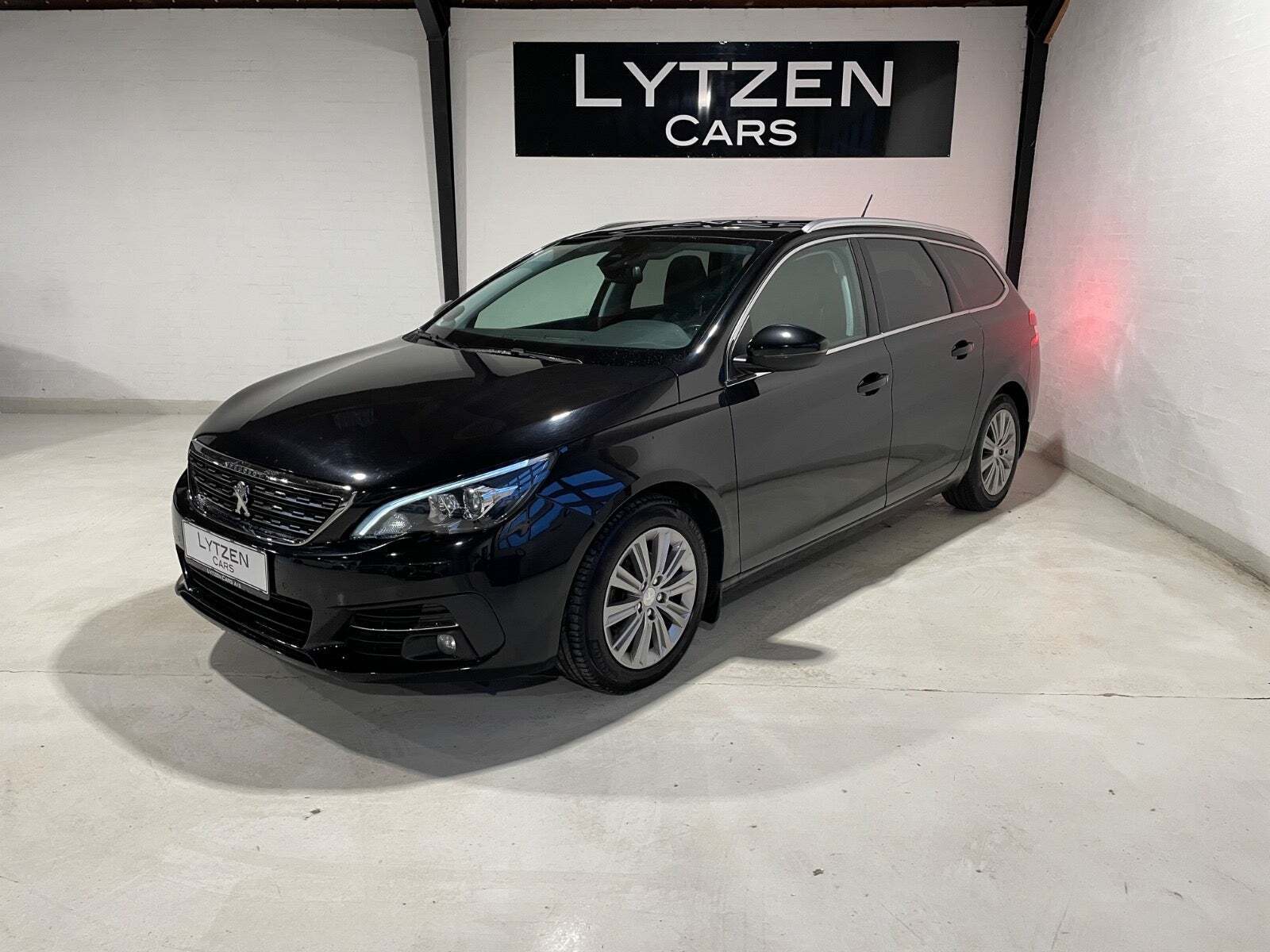 Peugeot 308 1,6 BlueHDi 120 Allure Sky SW