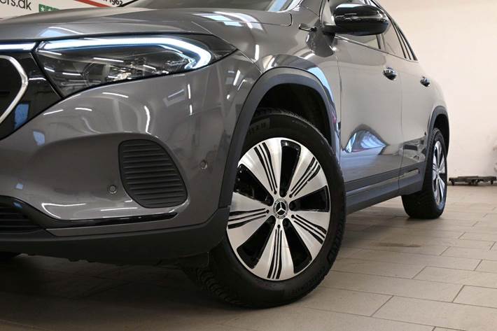 Grå Mercedes EQA250 fra 2021