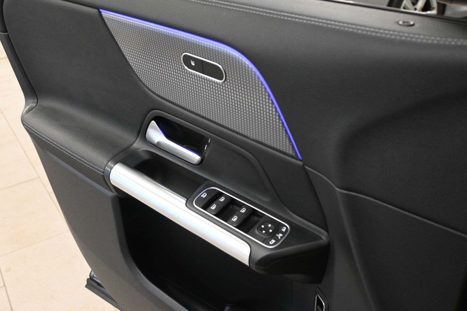 Grå Mercedes EQA250 fra 2021