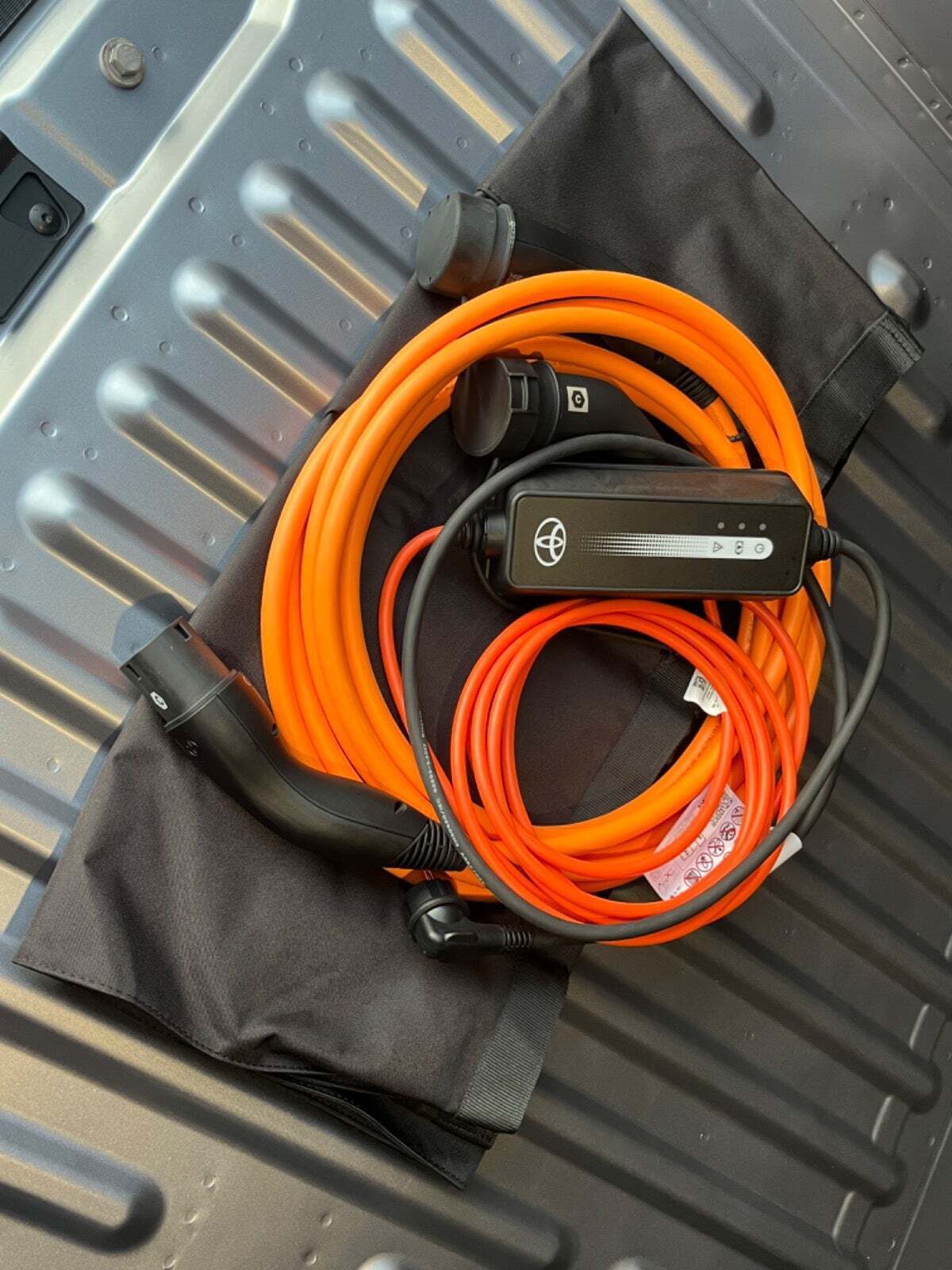 Sølv Toyota ProAce City fra 2025