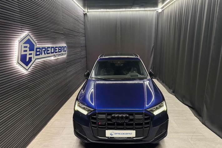 Blå Audi SQ7 fra 2020