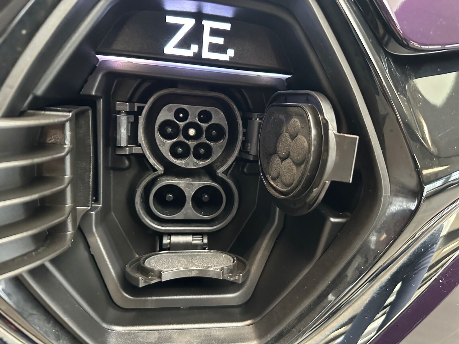 Grå Renault Zoe fra 2021