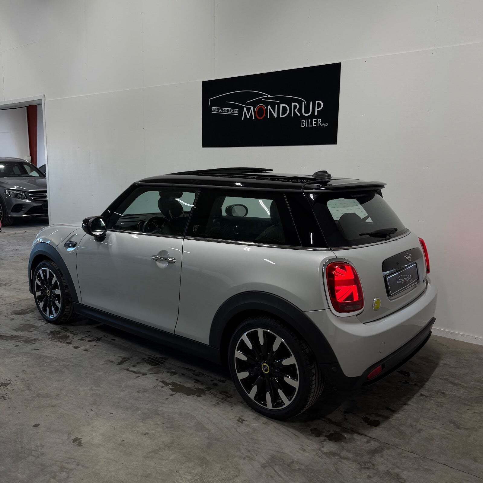 Mini Cooper SE Yours Trim