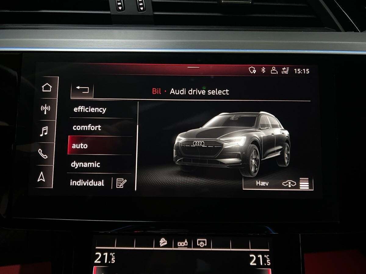 Grå Audi e-tron fra 2020