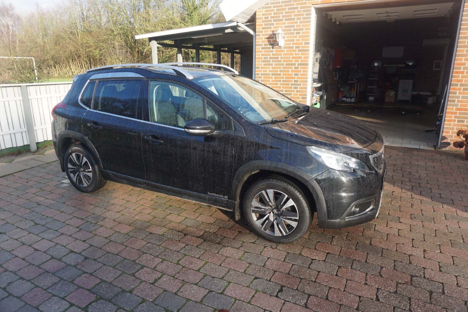 Peugeot 2008 1,6 BlueHDi 100 Allure Sky