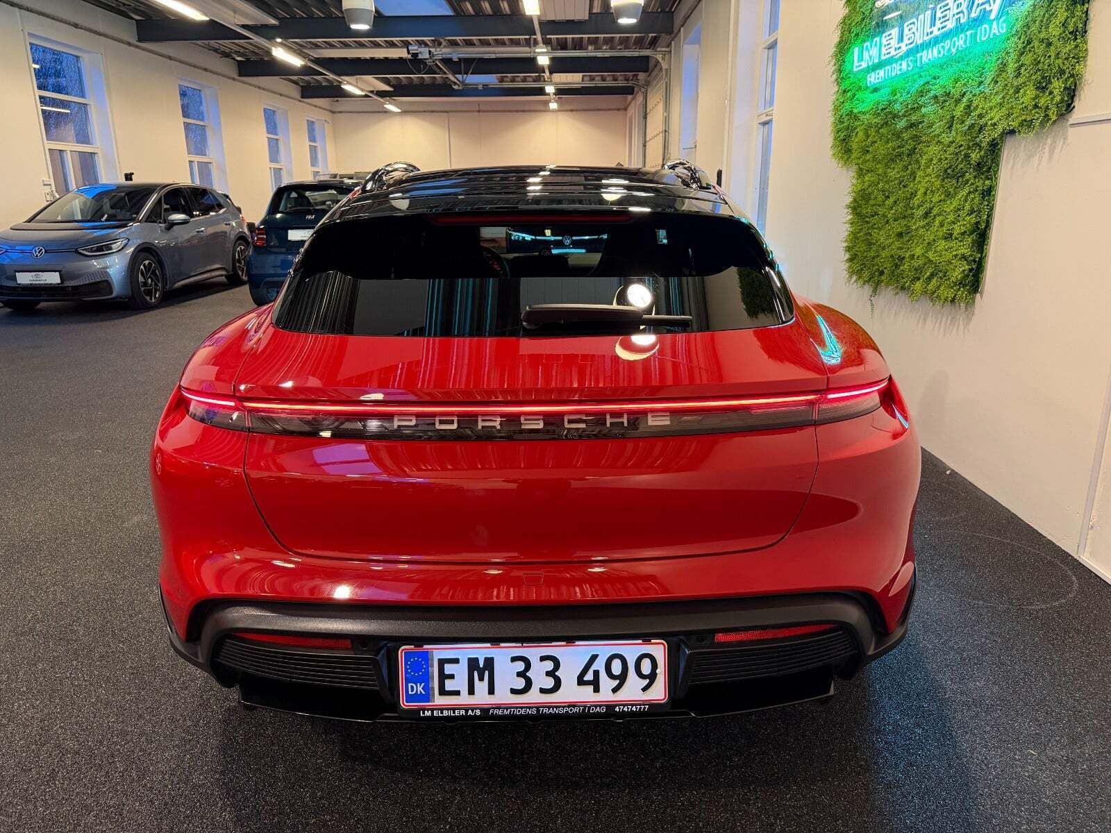 Porsche Taycan 4 Performance+ Cross Turismo