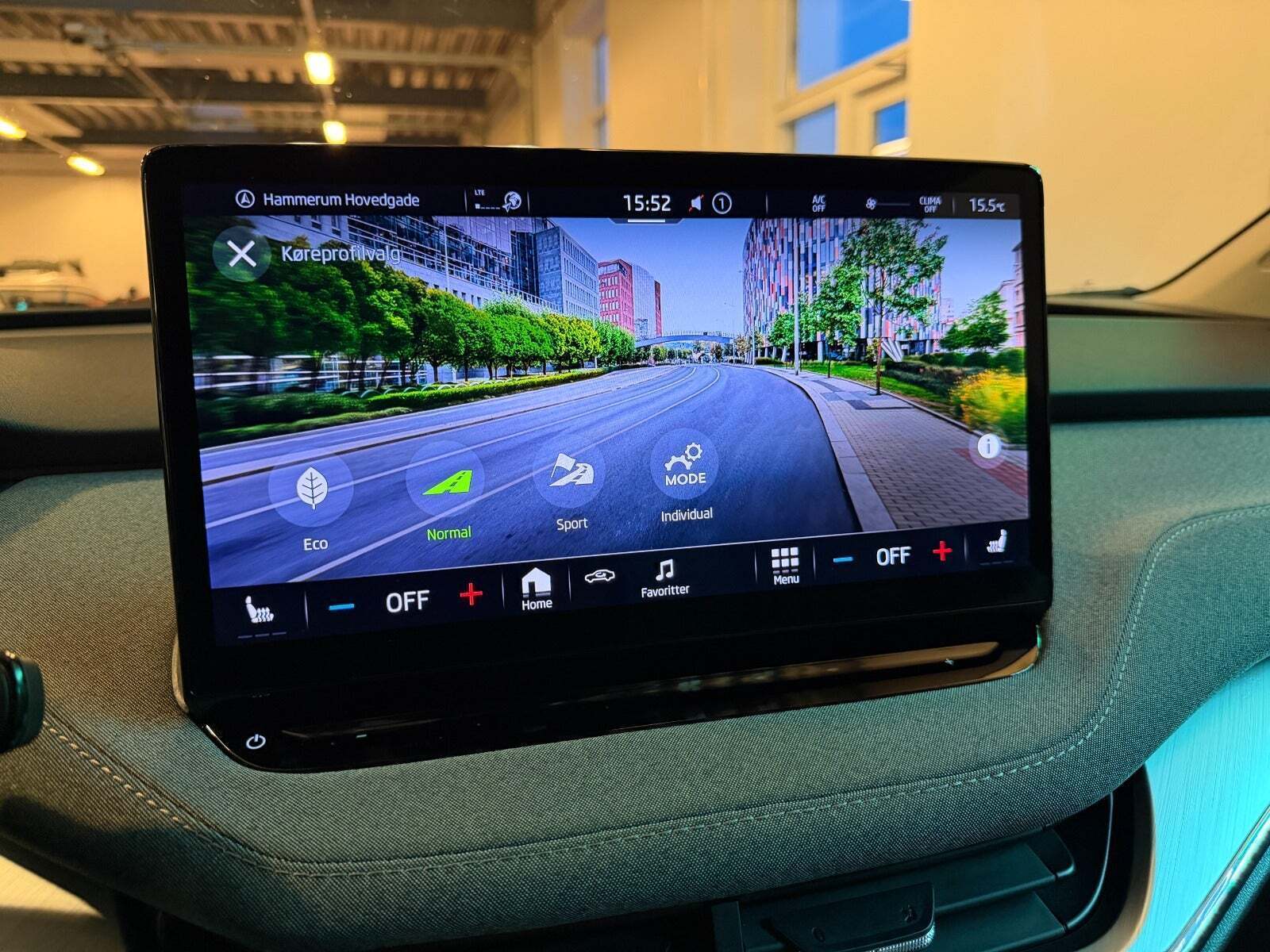 Rød Skoda Enyaq fra 2022